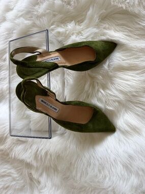 Women’s Suede Manolo Blahnik Green Slingback Heels